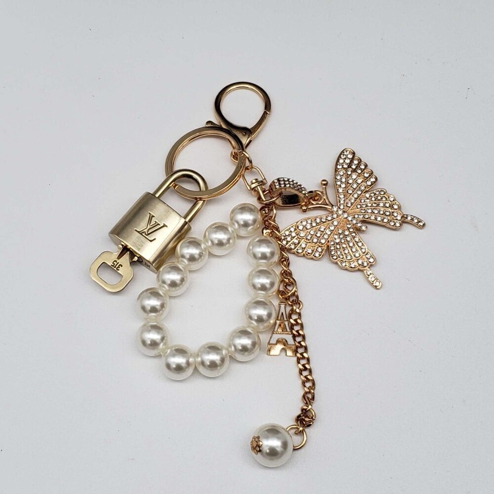 Authentic Louis Vuitton Gold Lock & Key 🔑 Bag Charm w/ Unbranded Charm - Picture 6 of 9